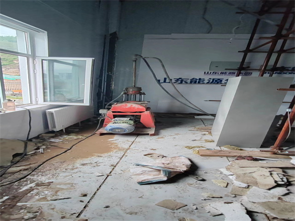 扶绥地基基础下沉墙体裂缝加固注浆顶升施工